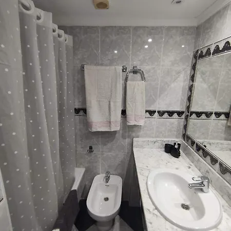 Апартаменти Amplio Piso Junto A Playa Victoria *