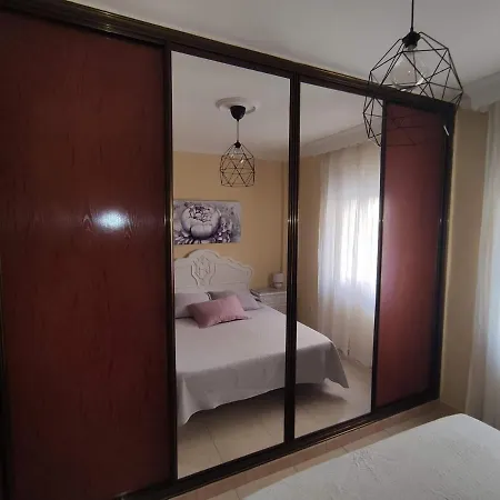 Amplio Piso Junto A Playa Victoria Appartamento